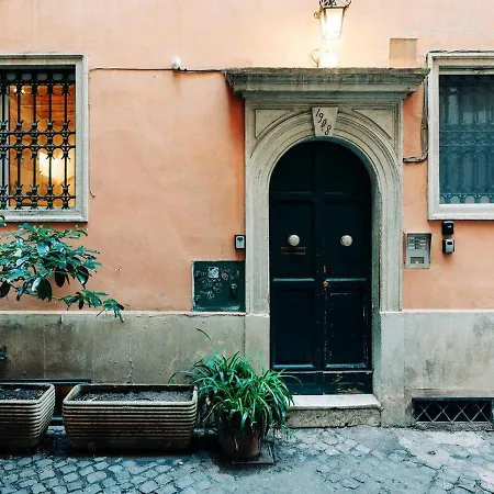 Romantic Duplex Piazza Navona Rome