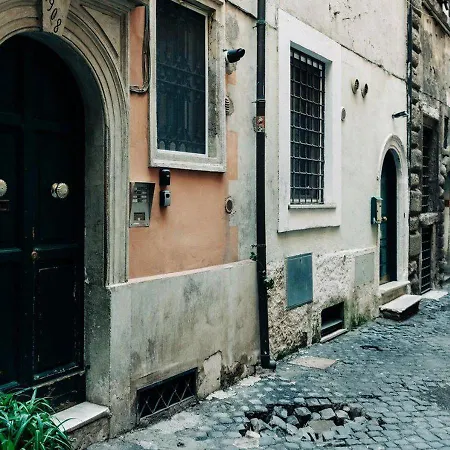 Romantic Duplex Piazza Navona * Rome