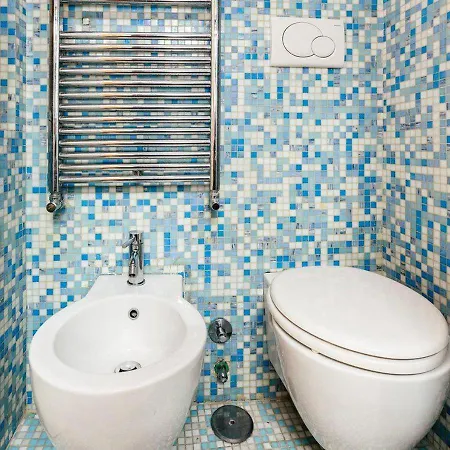 Romantic Duplex Piazza Navona Apartment