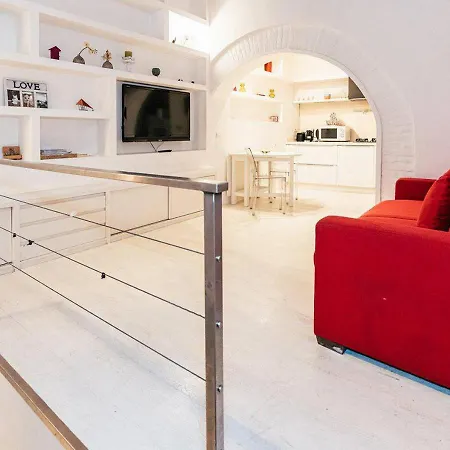 Romantic Duplex Piazza Navona Apartment Rome