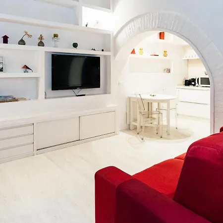 Romantic Duplex Piazza Navona Apartment *